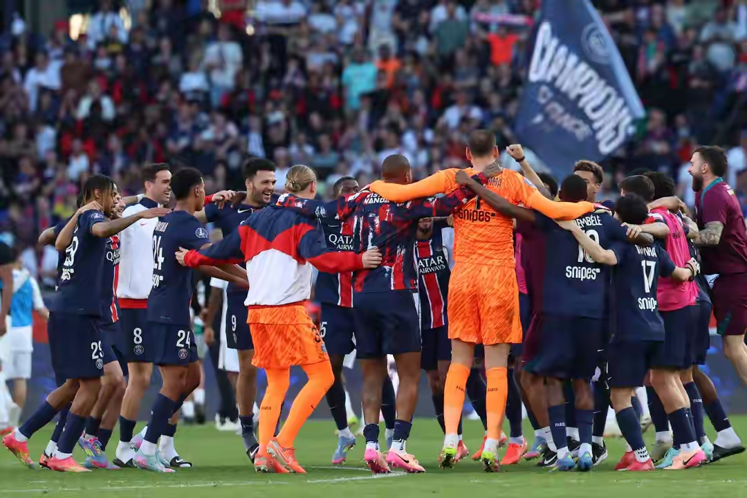 壹号娱乐网站 -关于法兰克福迎意甲关键赛，赛后主帅复盘，引发热议，临场指挥获称赞的信息