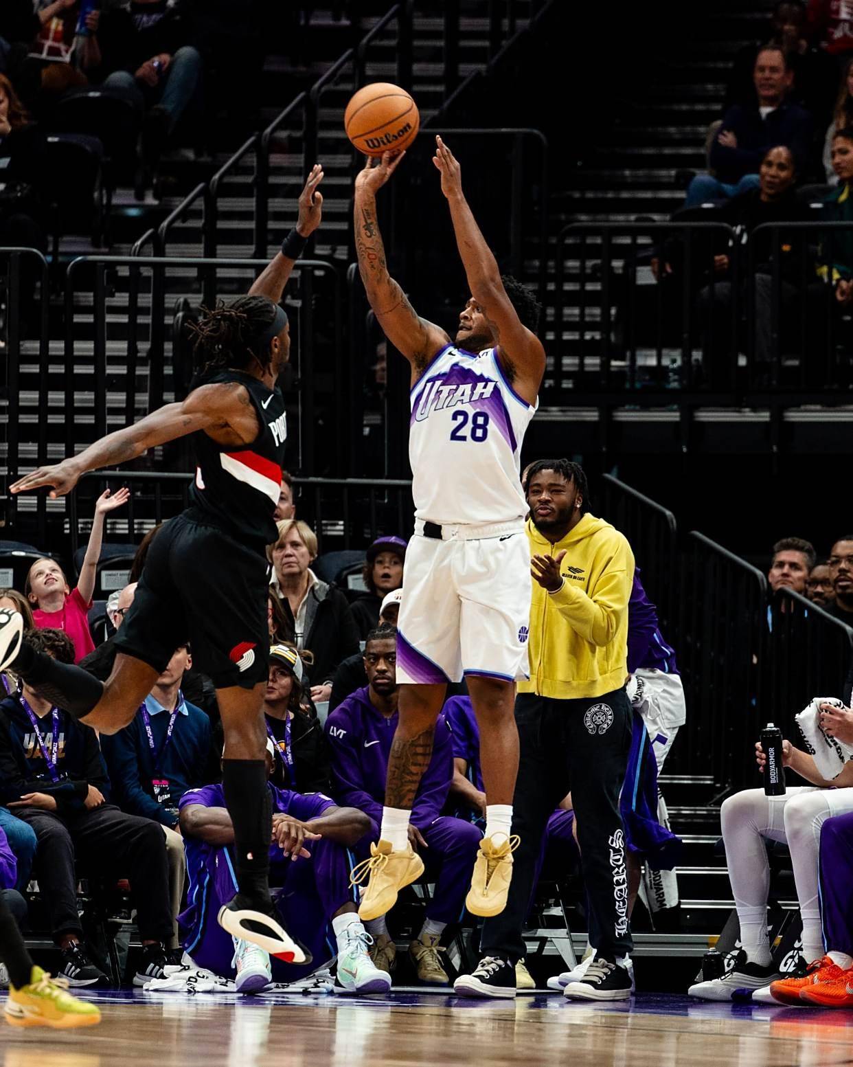 壹号国际 -波特兰开拓者发布备战花絮，窗口期止住颓势，全明星赛任务艰巨，身体对抗强度拉满 